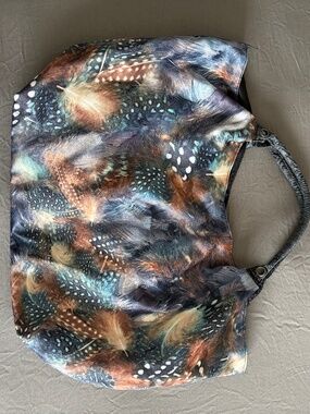 AMICI Accessories Feather Print Bag - Tote, Shoulder Bag 2 Inner Pockets